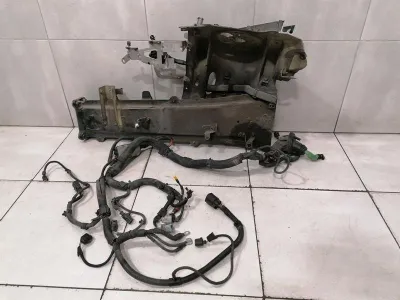 Porsche Panamera 970 Lewa przednia noga podwozia 97050190601 Lewy przedni nadkole