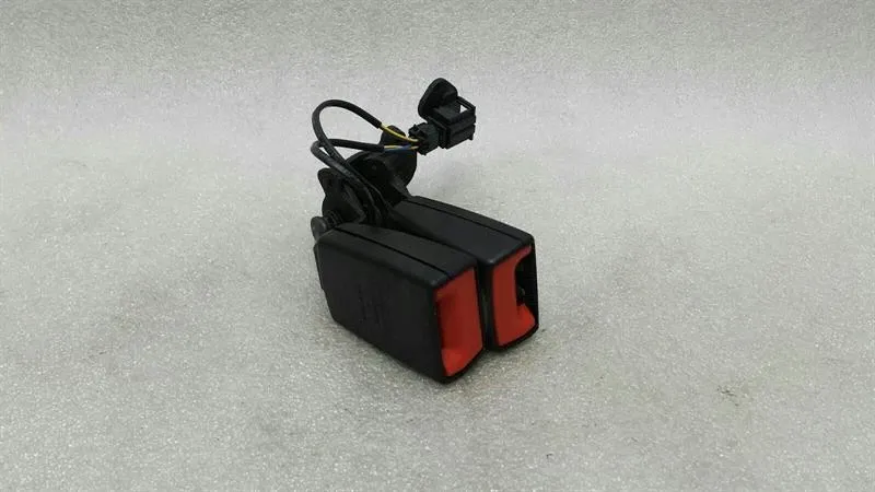 Audi RS3 8V rear belt buckle 8V0857739 belt buckle -