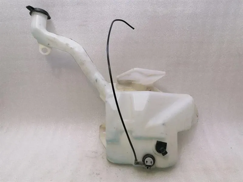 Chevrolet Corvette C6 washer fluid reservoir 10339237 washer fluid reservoir -