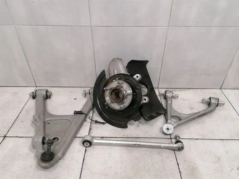 Corvette C7 Grand Sport Right Rear Hub 84506881 Wheel Bearing Housing Rear Right -