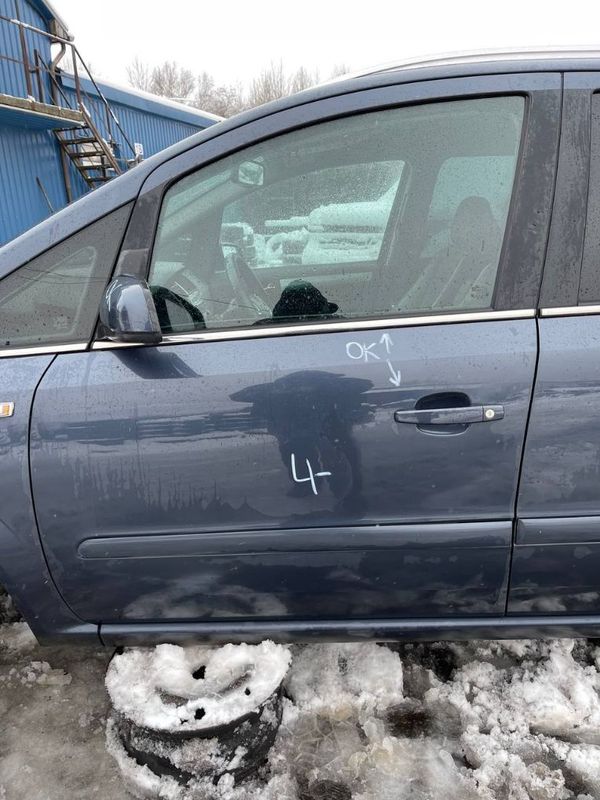 93191191 Врата предна лява OPEL ZAFIRA B (A05) (2005-2014)