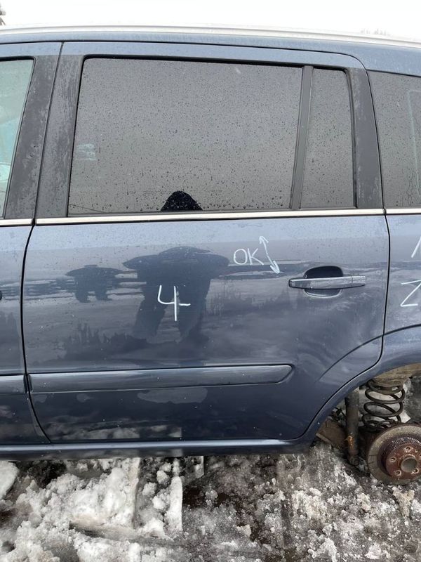 93191195 Врата задна лява OPEL ZAFIRA B (A05) (2005-2014)