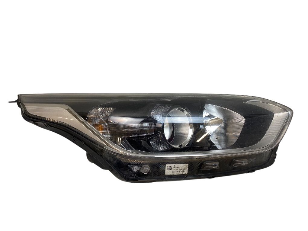 92102J7060 Headlight right KIA CEED III (CD) (2018-)