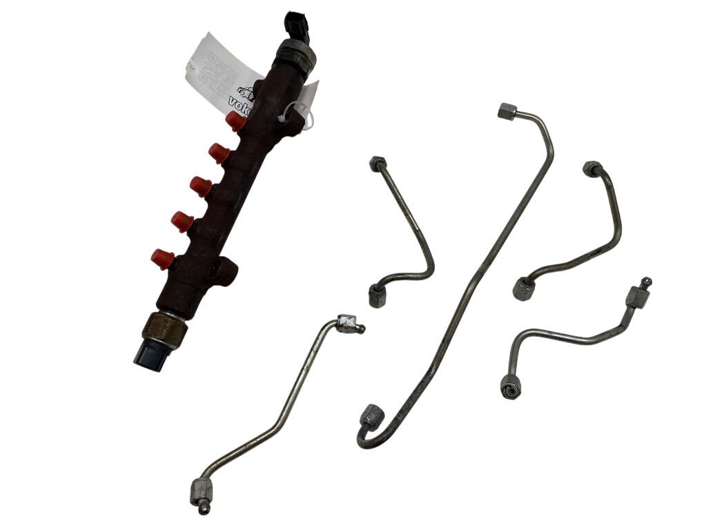 238100R041 Fuel Distributor / fuel rail TOYOTA RAV 4 IV (XA40) (2012-2019)