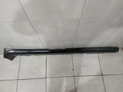 Porsche 911 997 spoiler boczny 99750436401 progi boczne prawe turbo