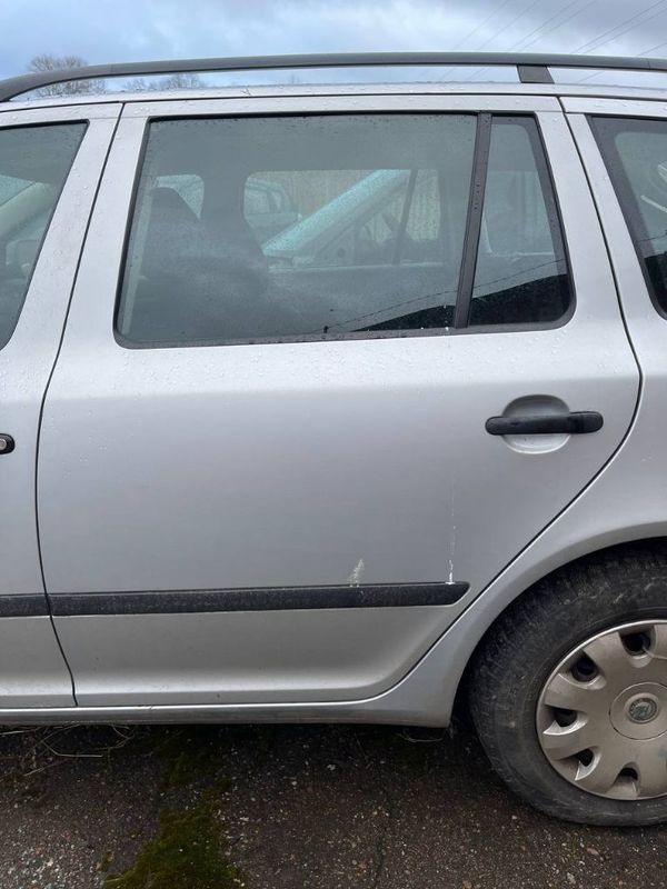 1Z9833055 Door Rear  Left SKODA OCTAVIA II (1Z) (2004-2013)