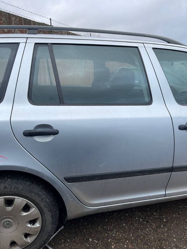 1Z9833056 Door Rear Right SKODA OCTAVIA II (1Z) (2004-2013)