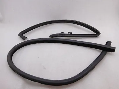 Joint de porte chauffant Aston Martin Rapide 10-14 AD43-F20708-FB RR