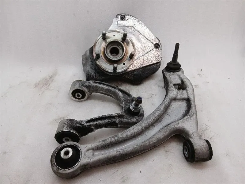 Aston Martin Rapide 10-14 Right Front Hub AD43-3K186-AB Wheel Bearing Housing Front Re