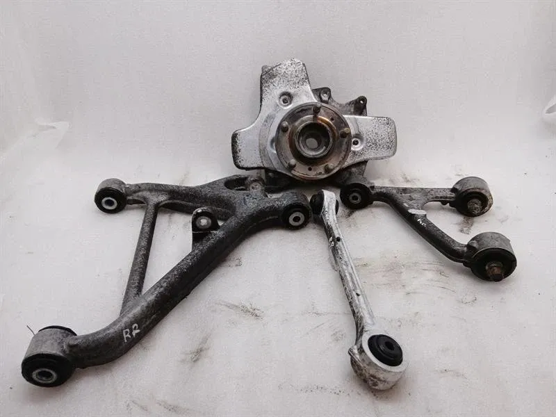 Aston Martin Rapide 10-14 Right Rear Hub AD43-5A970-AB Wheel Bearing Housing Rear R