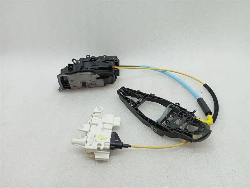 Zamek drzwi BMW G16 M8 Gran Coupe 7477712 RR SOFT CLOSE