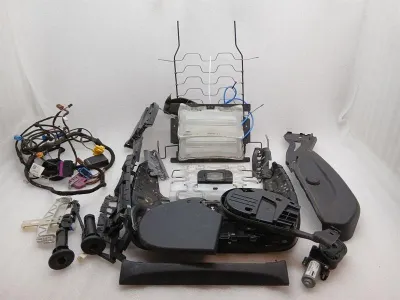 Regulacja ramy fotela Mercedes C Klasa W205 Części silnika A0009103012 Siedzenia prawe