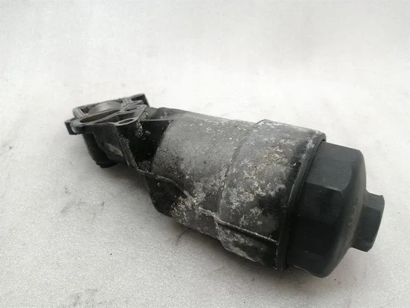Mercedes CLS W219 oil filter housing A1561800410 oil cooler holder A1561840008