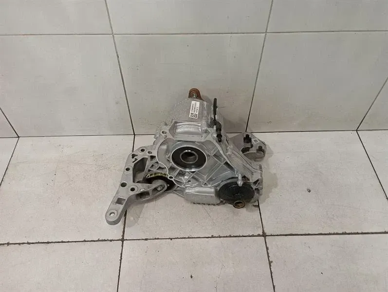 BMW 4 G83 M4 Transfer Box 27109847756 Transfer Case AWD LCI -