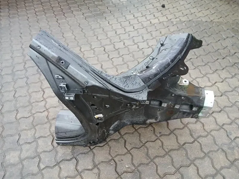 McLaren 570S Spider Right Front Chassis Leg Right Front Wheel Arch-