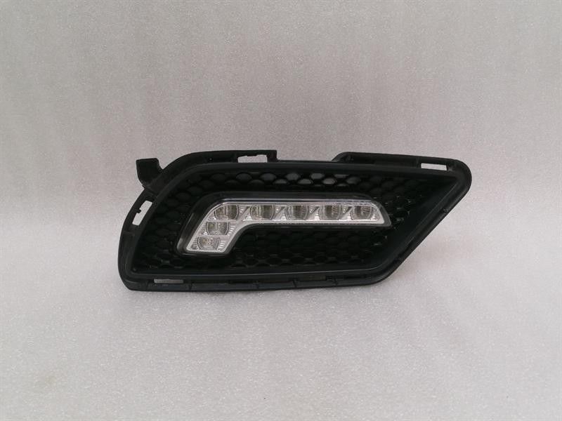 Mercedes E W207 right front foglamp A2128200856 fog light right defect