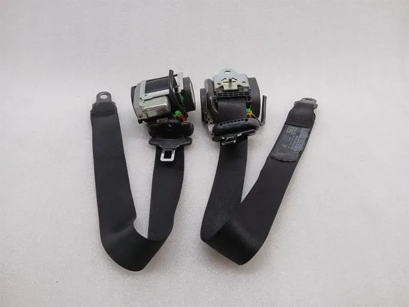 Porsche Boxster 987 front seat belt 98780303403 seat belt belt front -
