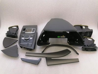 Комплект декоративных накладок на руль Audi R8 4S Performance, матовый карбон, 4S0858291A 33a, правостороннее рулевое управление (RHD).