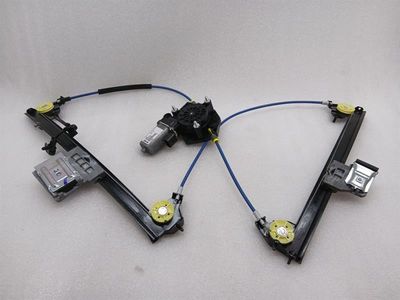 Ferrari F8 F142MFL labo priekšējo durvju pacelšanas mehānisms 86266300 priekšā labajā pusē