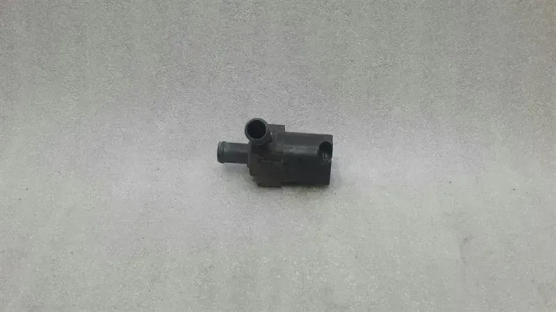 Pompe de refroidissement supplémentaire pour Bentley Continental GT W12 3D0965561A — Livraison en Europe