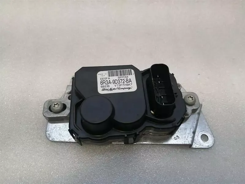 Ford Mustang MK5 Bränslepumpsmodul 6R3A-9D372-BA Bränslepumpkontrollenhet — Leverans i Europa