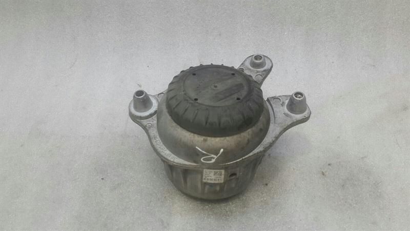 Mercedes C Class W205 Right Engine Mount A2052400300 Engine Mount Right — Europe Delivery