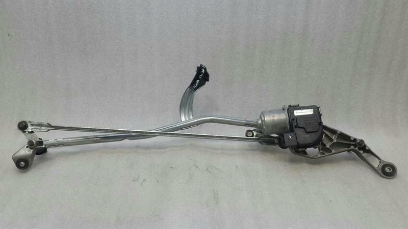 Mercedes E Class W213 RHD front wiper engine A2138200740 right handlebar — Europe Delivery