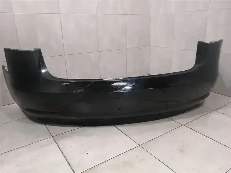 Tesla Model 3 Long Range Rear Bumper 1033983-00-G Rear Bumper — Europe Delivery