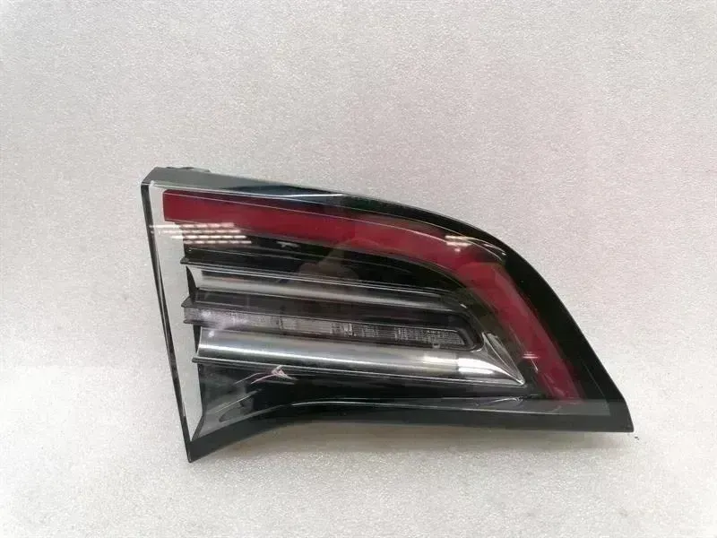 Tesla Model 3 Long Range Left Rear Light 1077401-00-G Rear Left Tail Light — Europe Delivery