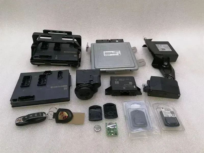 Porsche Cayman S 718 engine ECU 982907309D engine control unit 2.5 — Europe Delivery