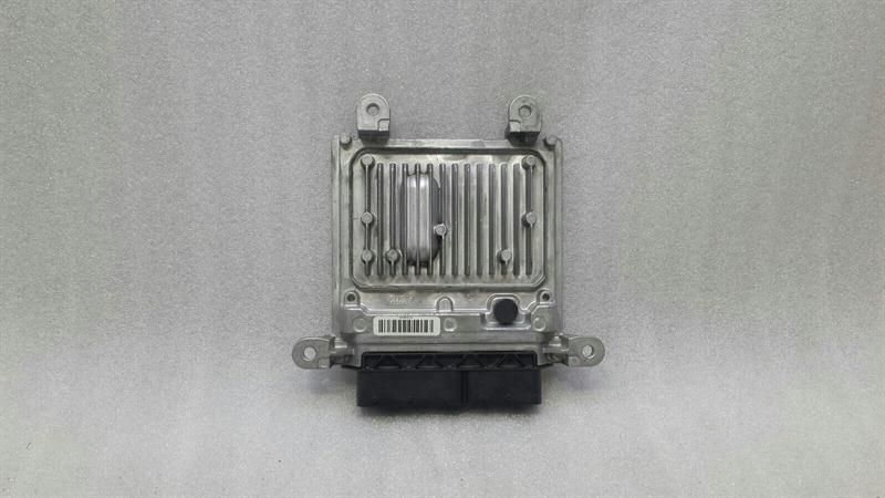 Mercedes E Class W212 Engine ECU A6519007401 Engine Control Unit OM651 Diesel — Europe Delivery