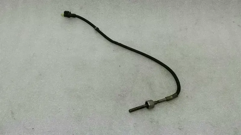 Mercedes V-class W447 Exhausted Temperature Sensor A0009057204 Flue Gas Temperature — Europe Delivery