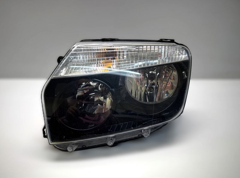 1305236683 Headlight left DACIA DUSTER I (2010-2017) — Europe Delivery