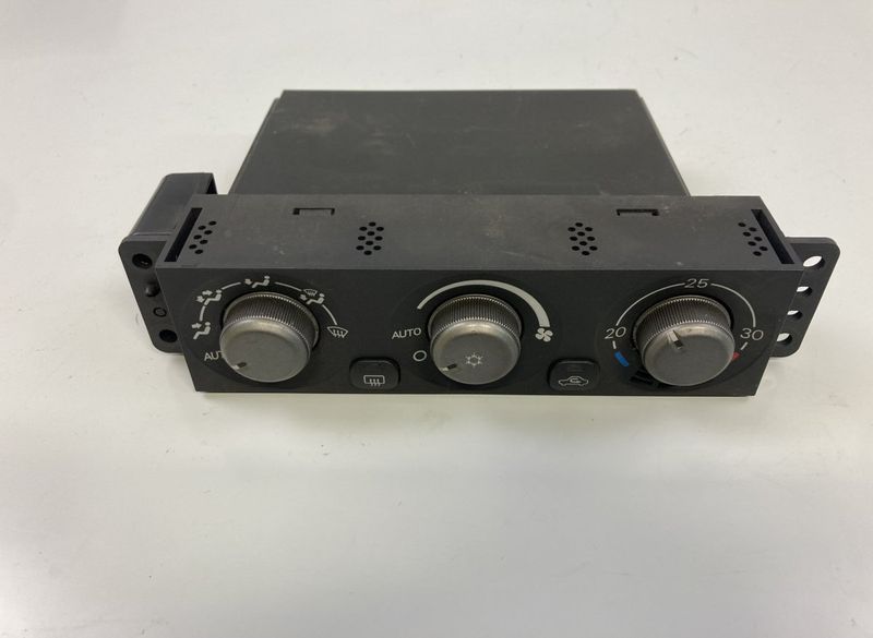 MR979535 CAB502A020B Heater control panel MITSUBISHI LANCER (CS, CT) (2000-2013) — Europe Delivery