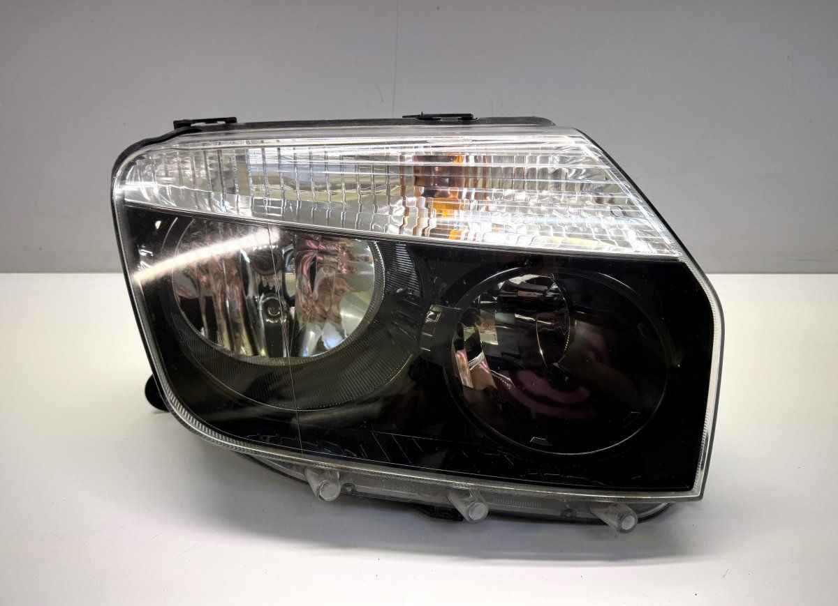 1305236684 Headlight right DACIA DUSTER I (2010-2017) — Europe Delivery