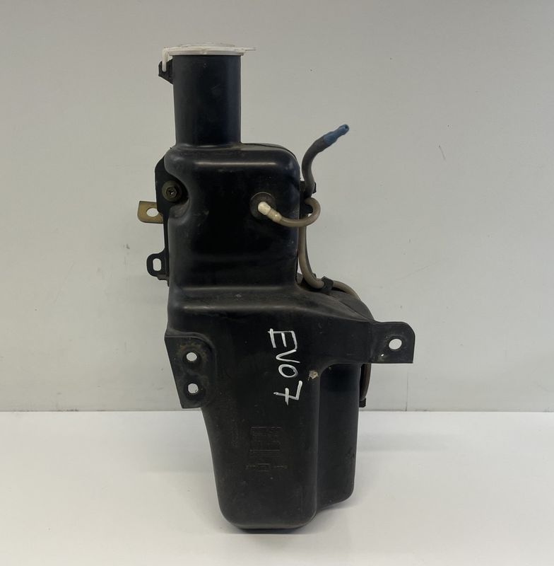 060851071 Window washer reservoir MITSUBISHI LANCER (CS, CT) (2000-2013) — Europe Delivery