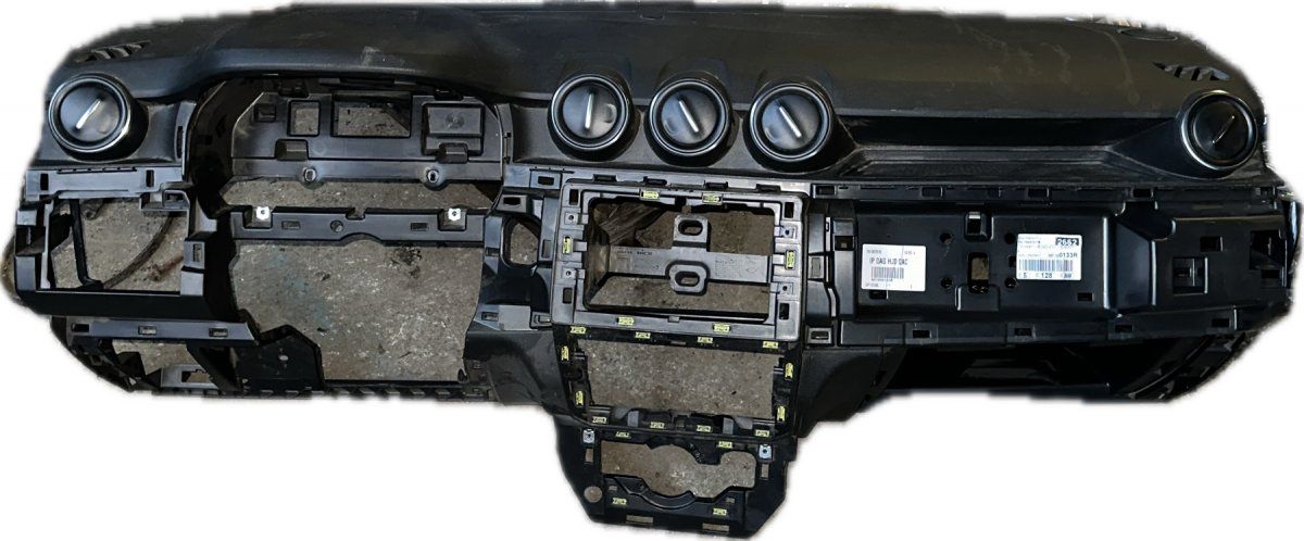 Dashboard DACIA DUSTER II (2017-2024) — Europe Delivery