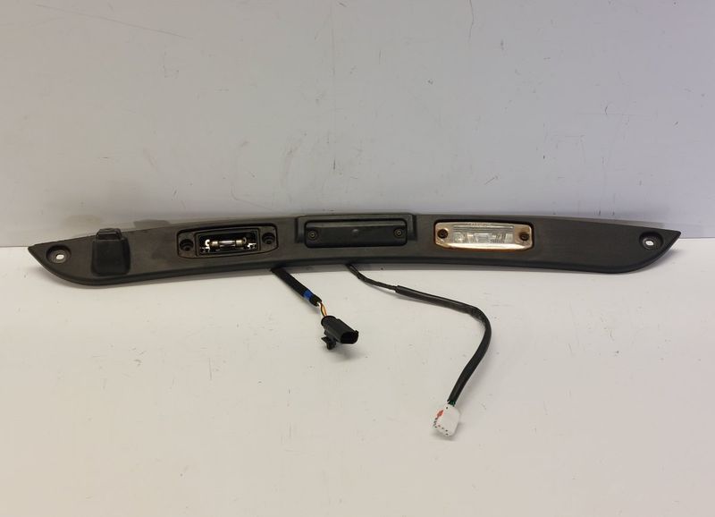 95750-3W100 Bootlid / tailgate Open Switch KIA SPORTAGE III (SL) (2010-2015) — Europe Delivery
