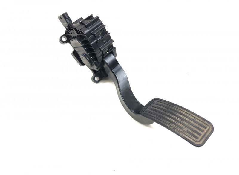 104469500A Pedał przyspieszenia TESLA MODEL 3 (2017-) — Dostawa w Europie