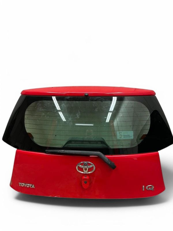 Bagagelock / baklucka med bakruta TOYOTA iQ (AJ10) (2009-2015) — Leverans i Europa