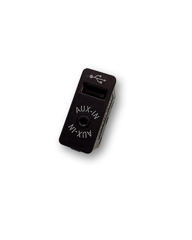BMW X5 USB socket connector OEM 84109266607 — Europe Delivery