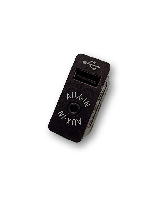 BMW X5 USB socket connector OEM 84109266607 — Europe Delivery