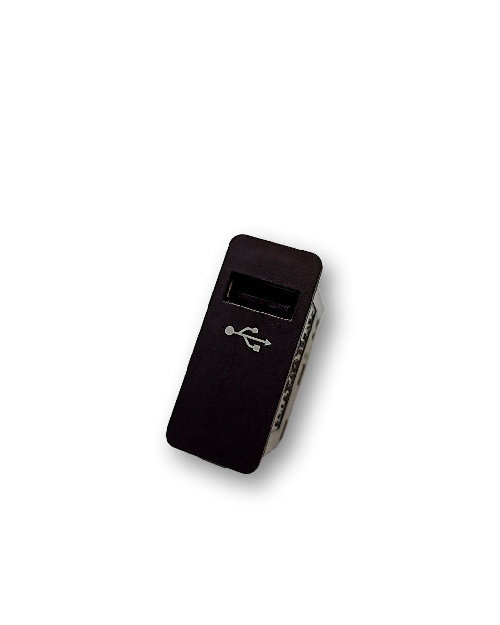 BMW I8 USB socket connector OEM 6820397 — Europe Delivery