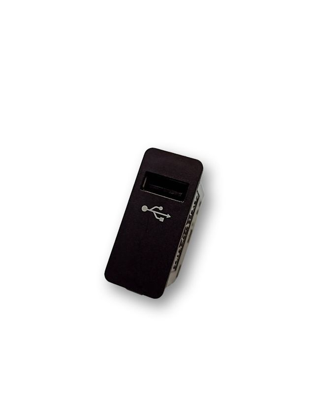 BMW I8 USB socket connector OEM 6820397 — Europe Delivery