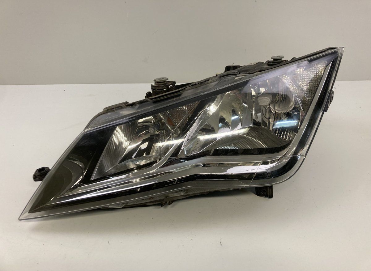 5F1941005B 90010798 Фара левая SEAT LEON (KL1, KL8) (2019-) — Доставка по Европе