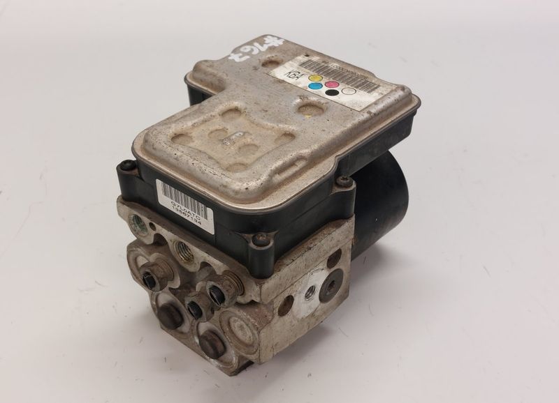 13567134 ABS hydraulic unit / pump GMC SAVANA 1500 [USA] (2002-) — Europe Delivery