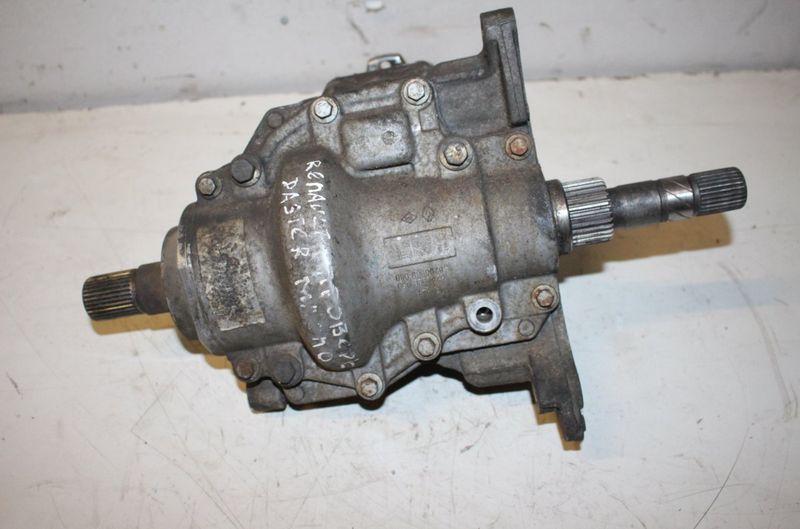 8200988056 Boîte de transfert DACIA DUSTER I (2010-2017) — Livraison en Europe