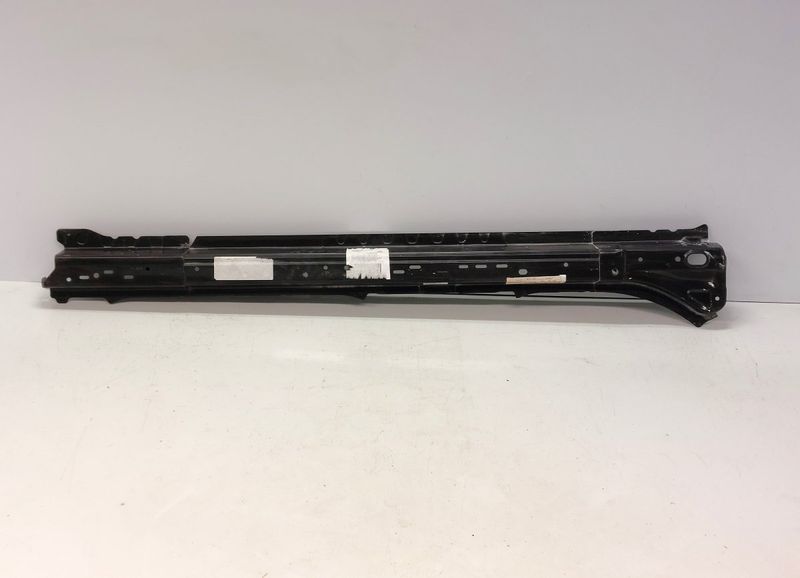 61403-0D140 614030D140 sānu detaļa (slieksnis) labais TOYOTA YARIS III (XP150) (2013-) — Piegāde Eiropā