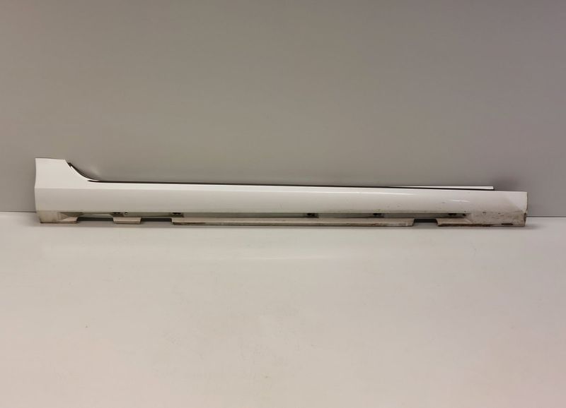 39811942 Spódnica boczna prawa VOLVO S60 II / V60 I ​​(2010-2018) — Dostawa w Europie
