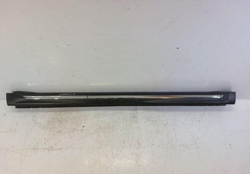 Side Skirt Left MITSUBISHI OUTLANDER II (CW, ZG, ZH) (2006-2012) — Europe Delivery